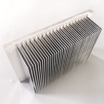 IGBT Antirust อลูมิเนียมระบายความร้อนขนาดใหญ่ชิ้นส่วนอิเล็กทรอนิกส์ Pitch 4mm