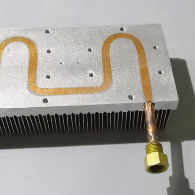 อ่างความร้อนอิเล็กทรอนิกส์ท่อทองแดง Enbeded IGBT สำหรับการระบายความร้อนด้วยน้ำ
